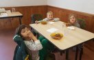 Élèves de maternelle durant le déjeuner - Photo de Marie-Anais Lien